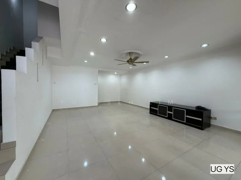Living features: white painted walls, polished ceramic tile flooring, 5-blade ceiling fan with light, recessed downlights, wall-mounted TV console in black, open layout, large windows, neutral color scheme; style: modern.
