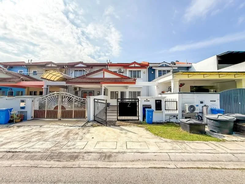 Exterior type: linked terrace house; features: white painted facade, red tiled roof, manicured lawn, paved driveway, metal gate, front porch with awning, air conditioning units visible, blue garbage bins, water storage tanks, surrounding residential area; style: modern.