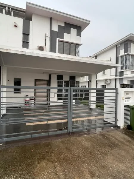 Exterior type: semi-detached house; features: grey and white painted facade, flat roof, two-storey structure, manicured lawn, paved driveway, metal gate, visible air conditioning units, covered porch, sliding glass doors, windows with horizontal slats; style: modern.