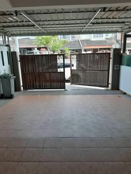 Exterior type: car porch; features: tiled flooring, metal roof, wooden gate, open-air space, surrounded by walls, driveway, garbage bin, front view of street; style: modern.