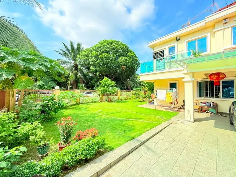Exterior type: detached bungalow; features: manicured lawn, tropical landscaping, mature trees, paved walkway, balcony with glass railing, garden area with flower beds, outdoor space with seating, fenced yard; style: modern.