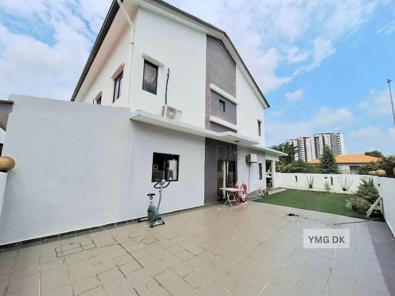 Exterior type: semi-detached house; features: white painted facade, flat roof, approximately 2-storey, manicured lawn, paved outdoor area, garden area with plants, outdoor seating area, visible air conditioning unit, surrounded by low fencing, adjacent to residential buildings; style: modern.