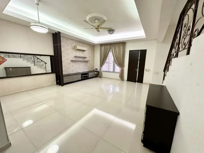 Living features: white painted walls, cream accent wall with wallpaper, polished ceramic tile flooring, recessed downlights, 5-blade ceiling fan with light, large window with sheer curtains, dark wood console table, built-in shelving unit, air conditioning unit, decorative wall mirror; style: modern.