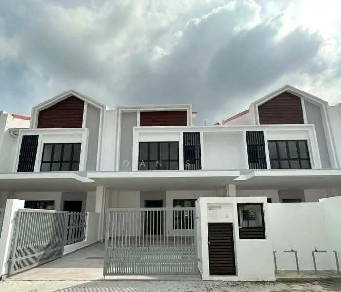 Exterior type: linked terrace house; features: white painted facade, brown wooden accents, flat roof, two-storey structure, large windows with black frames, gated entrance, concrete driveway, manicured landscaping, modern architectural design; style: modern.