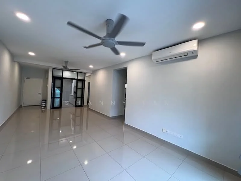 Room features: white painted walls, glossy ceramic tile flooring, 5-blade ceiling fan, 1 wall-mounted split AC, recessed downlights, large windows, open layout, neutral color palette; style: modern.