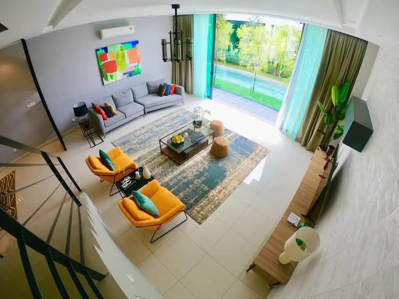 Living features: grey fabric sofa, orange accent chairs, coffee table with decorative items, area rug with geometric pattern, floor-to-ceiling windows, curtains in light green, wall-mounted TV console, decorative wall art, recessed downlights, 1 wall-mounted split AC, indoor plants; style: modern; view: garden.