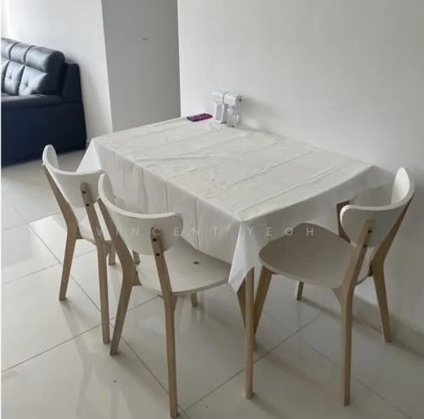 Dining features: white tablecloth, rectangular dining table, 4 white chairs with wooden legs, white walls, glossy tile flooring, natural light from window, minimalist decor; style: modern.