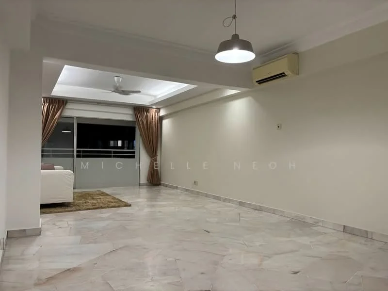 Living features: marble flooring, white painted walls, tray ceiling, 5-blade ceiling fan with light, recessed downlights, floor-to-ceiling windows, sheer curtains, sliding glass door, area rug, air conditioning unit; style: modern.