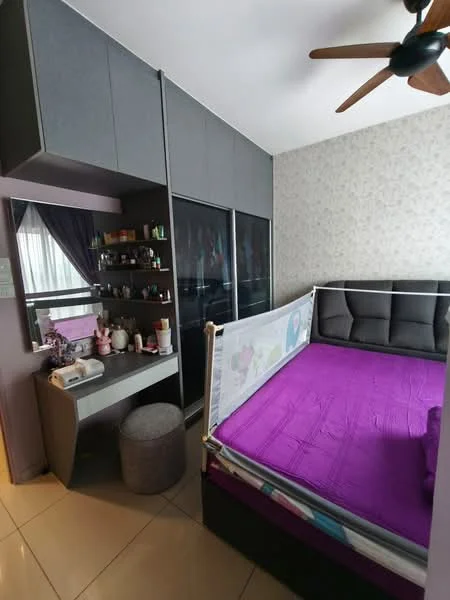 Bedroom features: queen-size bed with purple bedding, upholstered headboard, built-in wardrobe with sliding doors, grey cabinetry, vanity table with mirror, stool, decorative items on vanity, ceiling fan with wooden blades, wall with floral wallpaper, tile flooring; style: modern.