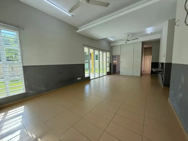 Living features: cream painted walls, grey accent wall, tile flooring, 5-blade ceiling fan, floor-to-ceiling windows, sliding glass door, natural light from windows, open layout, recessed lighting; style: modern; view: garden.