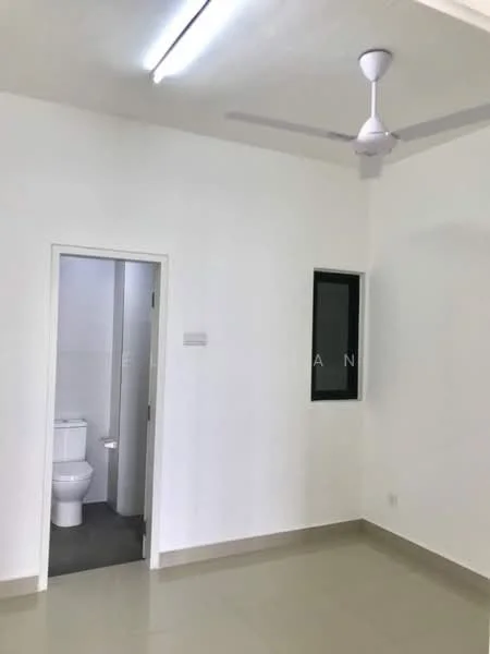 Sk One Residence, Taman Bukit Serdang, Seri Kembangan — view 2 of 5 in SK One Residence — for Sale