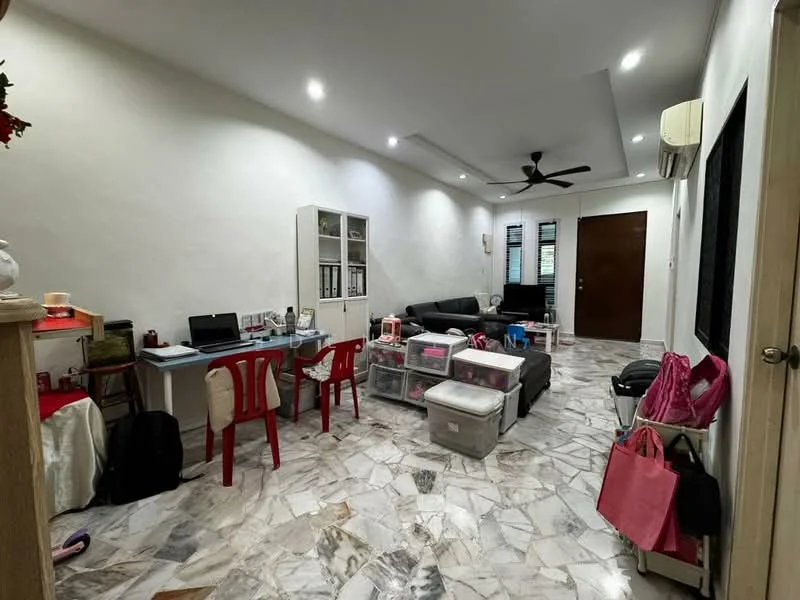 Living features: marble tile flooring, white painted walls, recessed downlights, 5-blade ceiling fan, black leather sofa, coffee table, TV console, work desk with chair, red plastic chairs, storage boxes, window with blinds, air conditioning unit; style: modern.