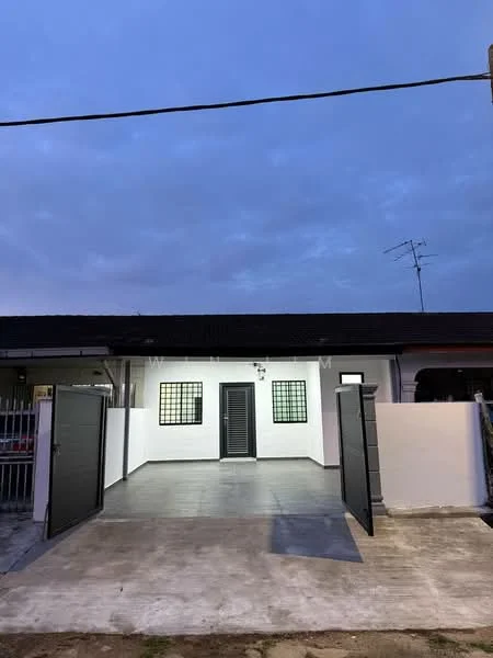 Exterior type: linked terrace house; features: white painted facade, black framed windows, flat roof, concrete driveway, manicured lawn, fenced perimeter, single-storey, outdoor lighting, front entrance door, satellite dish, paved walkway; style: modern.