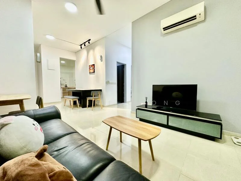 Living features: black leather sofa, wooden coffee table, TV console with storage, wall-mounted TV, recessed LED downlights, 1 wall-mounted split AC, cream tiled flooring, light grey painted walls, ceiling fan; style: modern. Kitchen features: open-plan layout, kitchen island, dining table, white cabinetry, stainless-steel appliances; style: modern.