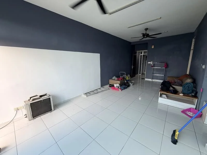 Living features: white painted walls, dark blue accent wall, glossy white tile flooring, ceiling fan, sliding glass door, built-in shelving unit, open space layout, natural light from windows; style: modern.