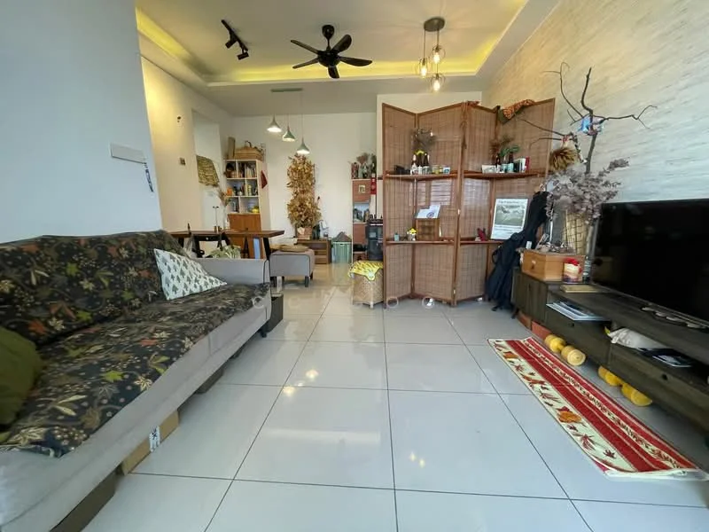 Living features: 3-seater fabric sofa with floral pattern, ceiling fan with light, wall-mounted TV, wooden TV console, decorative partition screen, white painted walls, recessed lighting, tile flooring, area rug with geometric pattern, decorative plants in pots, wooden shelving unit, artwork on walls; style: modern.