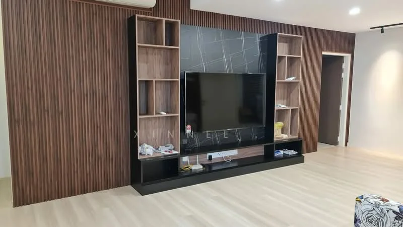 Living features: wood panel accent wall, black TV console, built-in shelving units, large flat-screen TV, light-colored laminate flooring, recessed lighting, air conditioning unit, neutral wall color; style: modern.