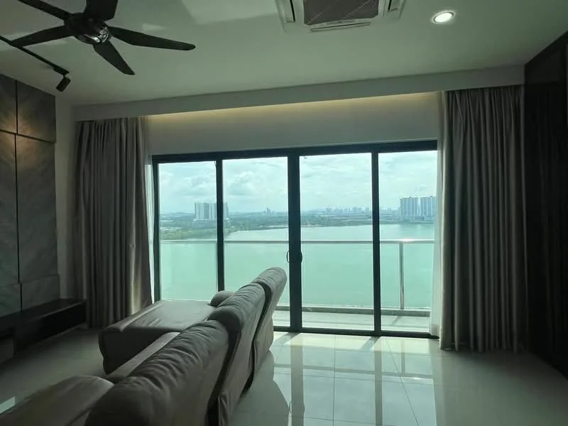 Living features: 3-seater fabric sofa in beige, floor-to-ceiling windows, sliding glass door, curtains, recessed downlights, ceiling fan, marble tile flooring, wall-mounted TV, decorative wall paneling, view of the water, view of the city skyline; style: modern; view: city.