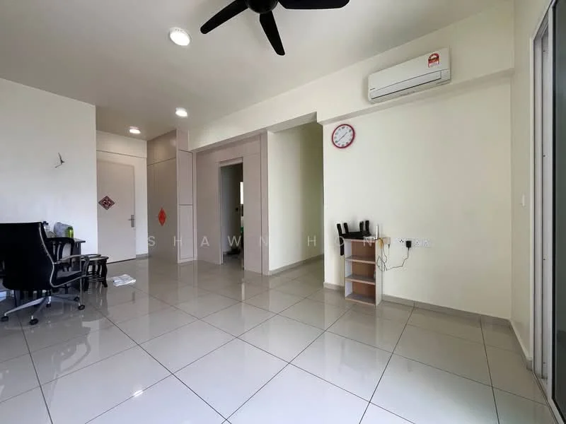 Living features: glossy ceramic tile flooring, white painted walls, recessed downlights, 5-blade ceiling fan, wall-mounted split AC, clock on wall, small wooden shelf, black office chair, desk with computer setup; style: modern.