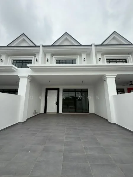Exterior type: linked terrace house; features: white painted facade, flat roof, approximately 2-storey, large glass windows, covered porch area, grey tiled flooring, modern architectural design, minimalist style; style: modern.
