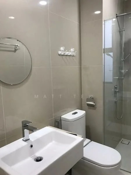 Bathroom features: white ceramic sink, chrome basin mixer faucet, one-piece toilet, glass shower enclosure, rain shower head, wall-mounted towel rack, round mirror, light beige tiled walls, white tiled flooring, recessed downlights; style: modern.