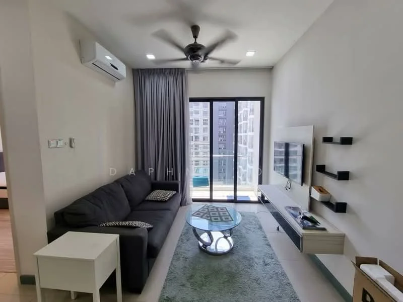 Living features: 3-seater fabric sofa in dark grey, glass coffee table, wall-mounted TV, TV console, floor-to-ceiling windows, sliding glass door, curtains, ceiling fan with light, light-colored walls, tile flooring, decorative wall shelf; style: modern; view: pool.