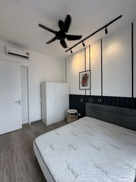 Bedroom features: king-size bed, upholstered headboard, 5-blade ceiling fan, wall-mounted split AC, white painted walls, dark blue accent wall, wooden flooring, built-in wardrobe, framed artwork, track lighting; style: modern.