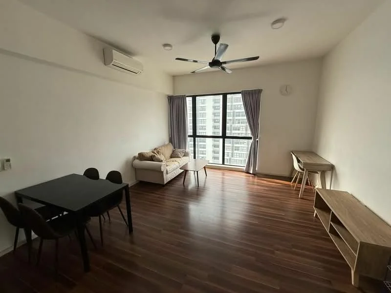 Living features: wooden flooring, white painted walls, 5-blade ceiling fan with light, floor-to-ceiling windows, sheer curtains, sofa in beige fabric, dining table for 4, 4 dining chairs, TV console in wood, wall clock; style: modern; view: city.