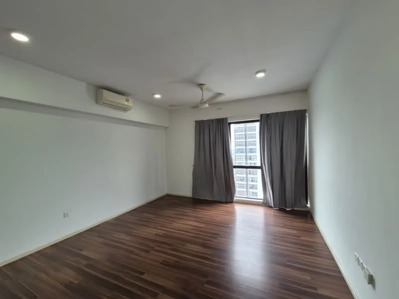 Living features: wooden flooring, white painted walls, recessed downlights, 5-blade ceiling fan, floor-to-ceiling windows, grey curtains, air conditioning unit, city view; style: modern; view: city.