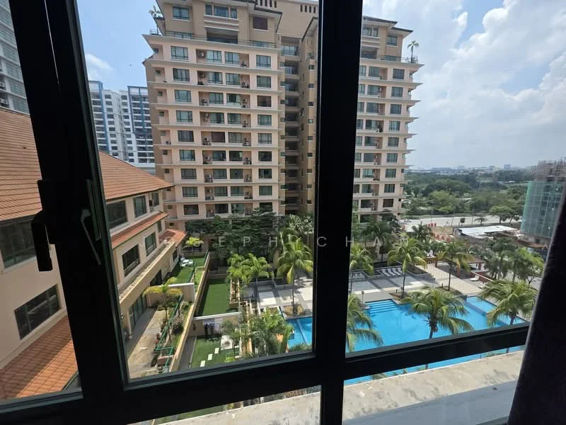 Room view: pool.