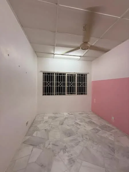 Room features: white painted walls, pink accent wall, marble flooring, ceiling fan, grilled windows.