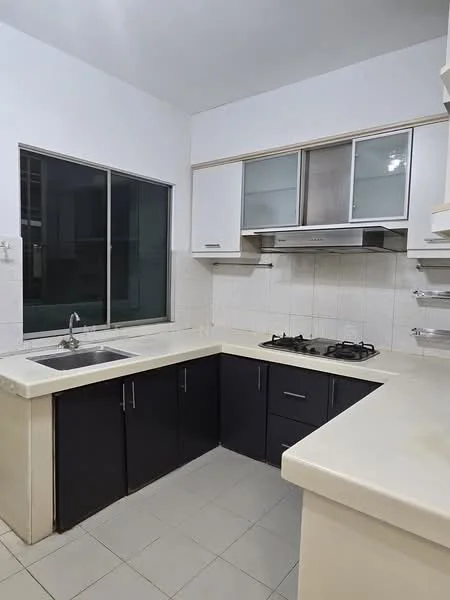 Kitchen features: single-bowl stainless-steel sink, chrome pull-down faucet, laminate countertop, white upper cabinets with glass fronts, dark lower cabinets, built-in gas hob, exhaust hood, white tiled backsplash, grey floor tiles, large window, open layout; style: modern.