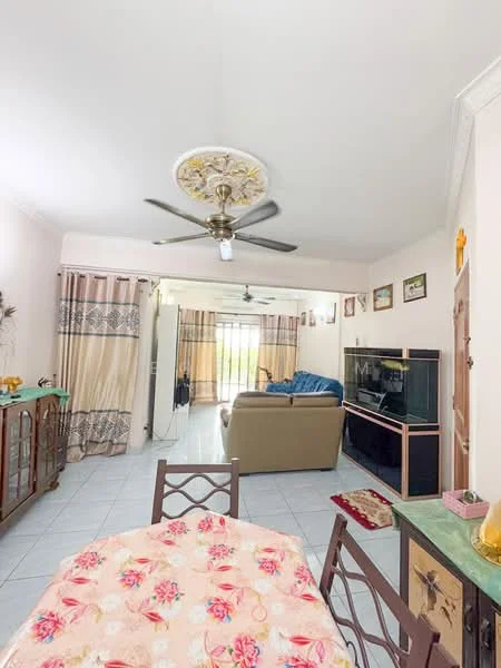 Living features: 5-blade ceiling fan with light, white painted walls, tiled flooring, sofa in beige, coffee table, TV console, wall-mounted TV, curtains with floral pattern, decorative wall art, area rug, dining table with floral tablecloth; style: traditional.