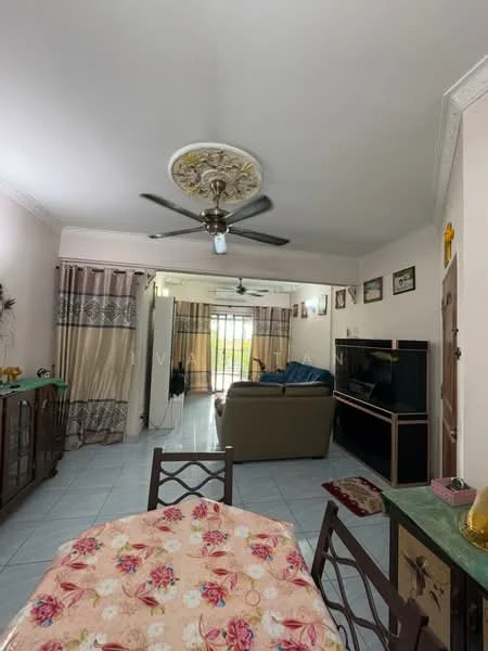 Living features: ceiling fan with light, white painted walls, tiled flooring, sofa in beige, TV console, wall-mounted TV, dining table with floral tablecloth, curtains in beige and brown, decorative wall art, glass display cabinet; style: modern; view: garden.