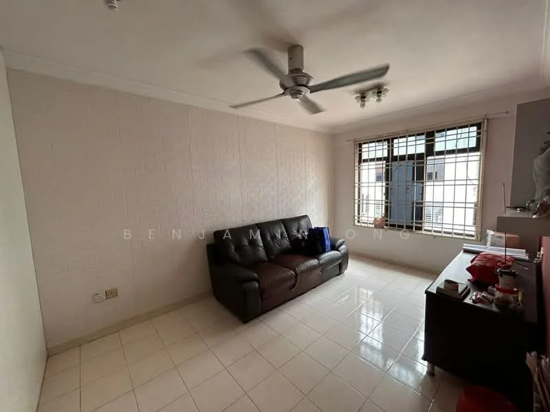 Living features: 3-seater leather sofa in dark brown, ceiling fan, white painted walls, tile flooring, large window with grid design, natural light from window, decorative statue on side table, TV console, wall-mounted light fixtures; style: modern.