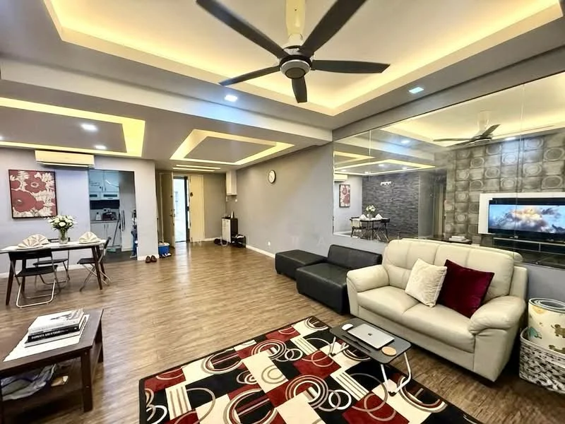Living features: 5-blade ceiling fan with integrated LED light, recessed downlights, wooden flooring, cream painted walls, grey accent wall, sofa in white leather, black leather sectional sofa, coffee table, area rug with abstract pattern, wall-mounted TV, decorative wall art, dining table for four, floor-to-ceiling mirror, open layout to kitchen, clock on wall; style: modern.