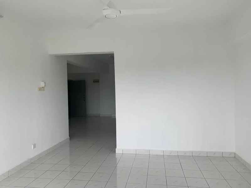 Room features: white painted walls, ceramic tile flooring, ceiling fan, open layout, natural light, neutral color scheme; style: minimalist.