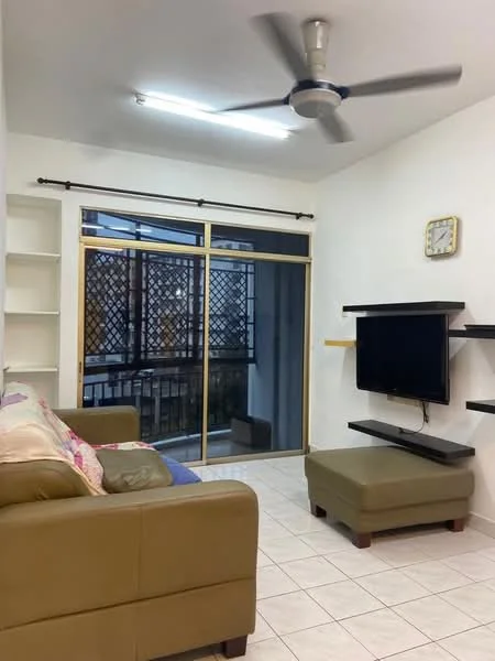 Living features: 3-seater leather sofa in brown, ceiling fan, wall-mounted TV, TV console, glass sliding door, white painted walls, tile flooring, open shelving, decorative wall clock; style: modern.