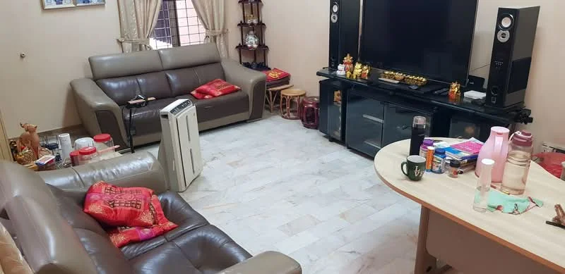Living features: 2-seater leather sofa in grey, 3-seater fabric sofa in beige, coffee table, TV console, wall-mounted TV, marble flooring, decorative cushions, air conditioning unit, curtains, decorative figurines, shelves, side table; style: contemporary.