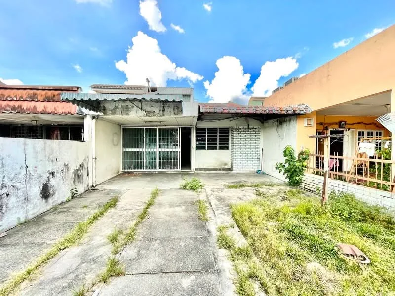 Exterior type: linked terrace house; features: concrete driveway, manicured lawn, exposed brick wall, metal awning, roof overhang, single-storey, surrounded by greenery, front porch area; style: modern.