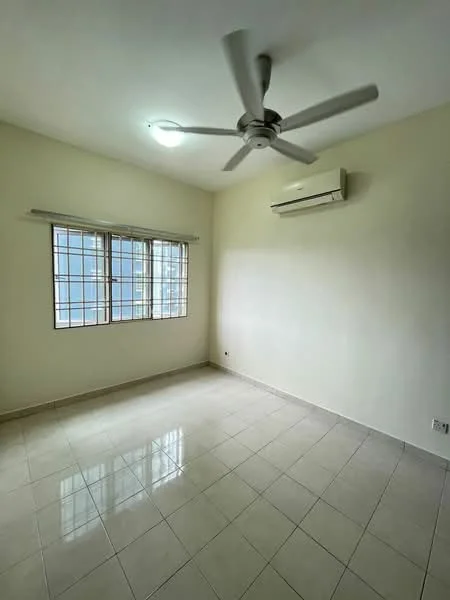 Room features: white painted walls, tile flooring, 5-blade ceiling fan, wall-mounted split AC, two windows with grid pattern, neutral color scheme, no visible furniture, single light fixture; style: minimalist.