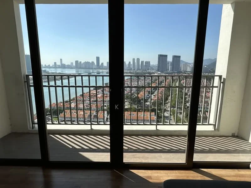 Room features: floor-to-ceiling windows, sliding glass door, city skyline view, sea view, wooden flooring, balcony access; style: modern; view: city.