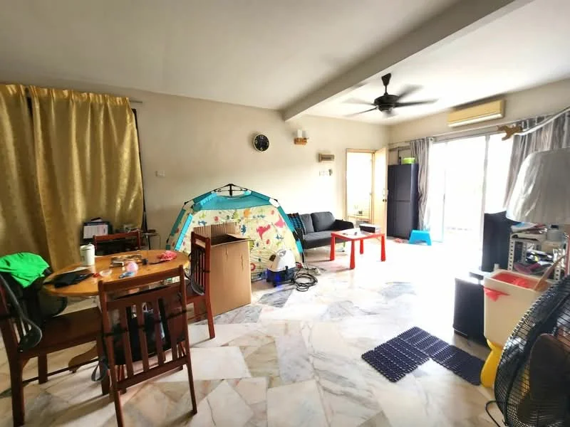 Living features: marble flooring, white painted walls, exposed beams on ceiling, 5-blade ceiling fan, sofa in black, red coffee table, wooden dining table with four chairs, tent for children, curtains in grey, sliding glass door leading to balcony, area rug in black, wall clock, storage cabinet in dark wood; style: modern.