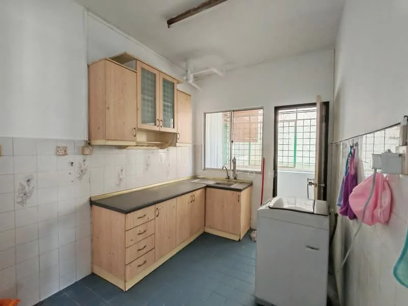 Kitchen features: wood cabinetry with glass-front upper cabinets, black countertop, single-bowl stainless-steel sink, chrome pull-down faucet, white tiled backsplash, white tiled walls, blue vinyl flooring, window with grid pattern, freestanding washing machine.