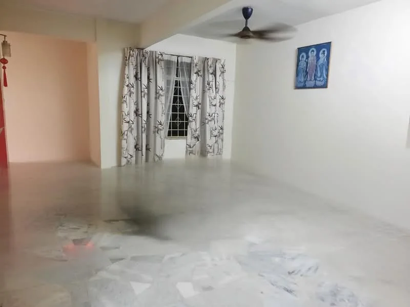 Living features: marble flooring, white painted walls, 5-blade ceiling fan, floor-to-ceiling window, curtains with floral pattern, decorative artwork on wall; style: modern.