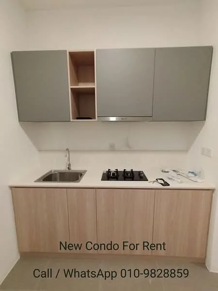 Kitchen features: single-bowl stainless-steel sink, chrome pull-down faucet, 2-burner gas hob, grey upper cabinets, wooden lower cabinets, white walls, tile backsplash, countertop with laminate finish; style: modern.