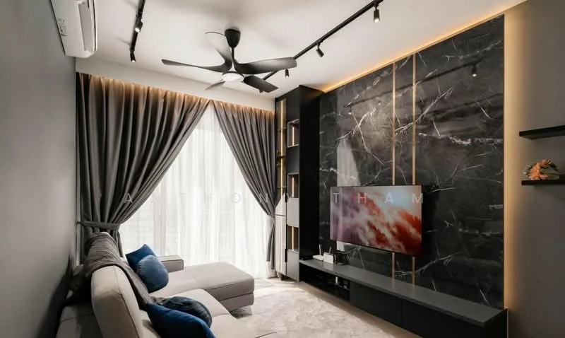 Living features: 3-seater fabric sofa in grey, blue decorative cushions, wall-mounted TV, black TV console, dark marble feature wall, recessed lighting, 5-blade ceiling fan with light, floor-to-ceiling sheer curtains, light grey carpet flooring, built-in shelving unit, decorative wall shelf; style: modern.