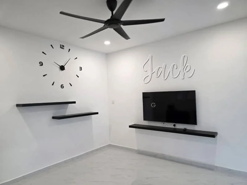 Living features: white painted walls, marble tile flooring, 5-blade ceiling fan, wall-mounted TV, floating shelves, decorative wall clock, LED recessed lighting, text decor 'Jack'; style: modern.