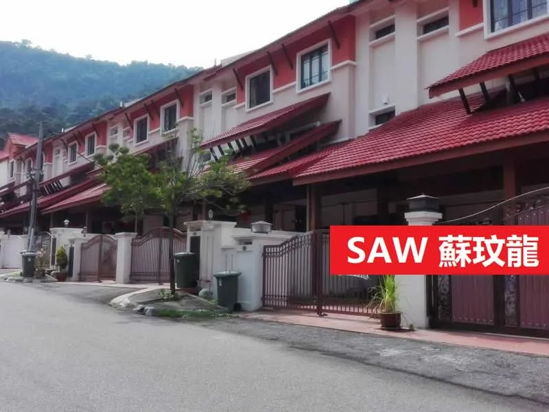 Exterior type: linked terrace house; features: red tiled roof, cream painted facade, recessed balconies, decorative window awnings, metal gates, manicured landscaping, paved driveway, street view, surrounded by greenery; style: modern.