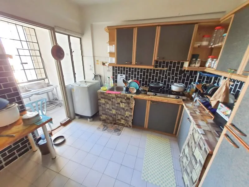 Kitchen features: black and white tiled backsplash, wood cabinetry with grey fronts, stainless-steel sink, chrome faucet, built-in gas stove, microwave, rice cooker, dishwasher, washing machine, white tiled flooring, window with metal grille, open shelving, kitchen countertop, area rug, plastic chair; style: modern; view: garden.